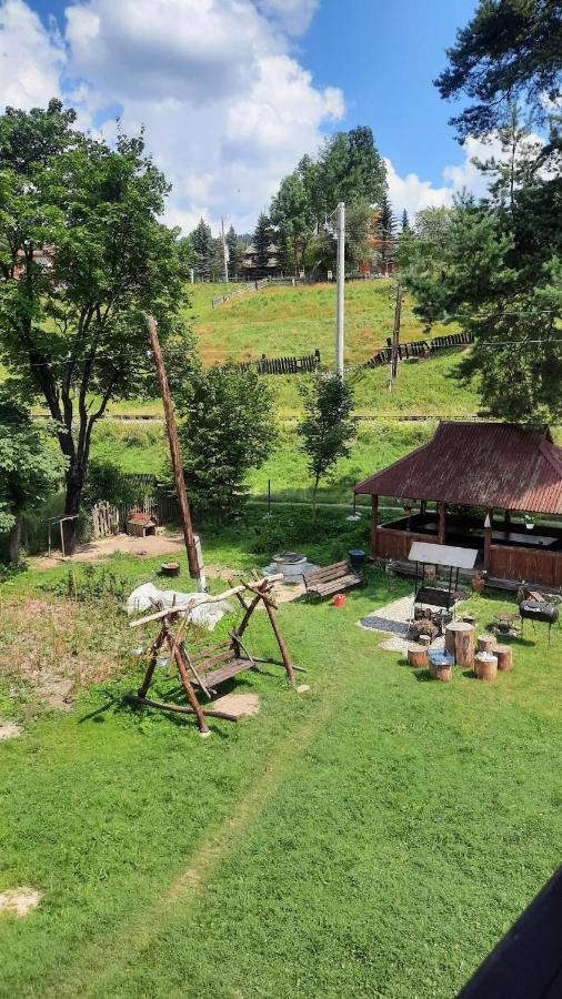 Gostyniy Dvir Petrovski Vorohta Kültér fotó